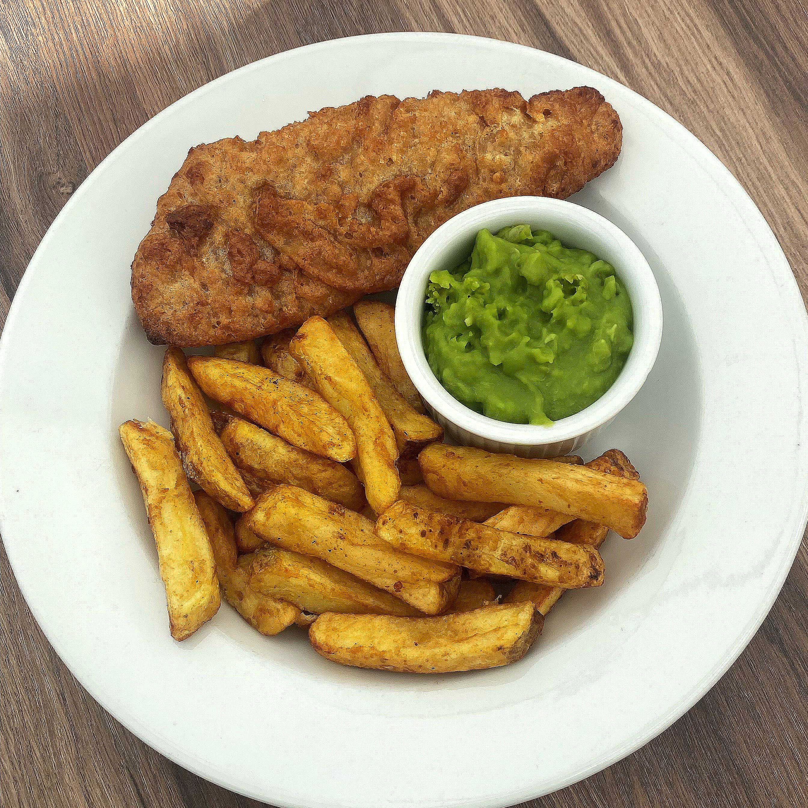 Image of fish and chips with mushy peas